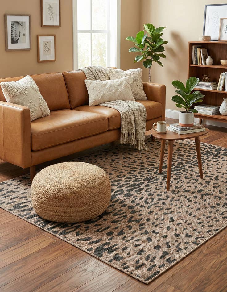 Detail image of 5' 3 x 8' Easy-Clean Safari Indoor / Outdoor Rug