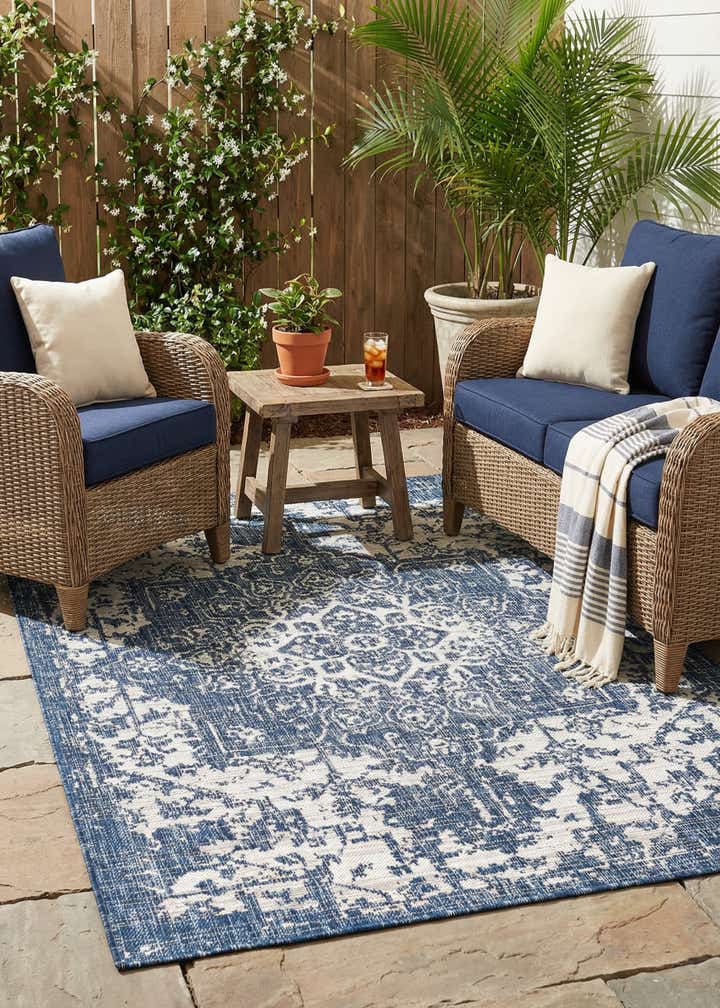 4' x 6' Easy-Clean Jill Zarin Dubai Indoor / Outdoor Rug