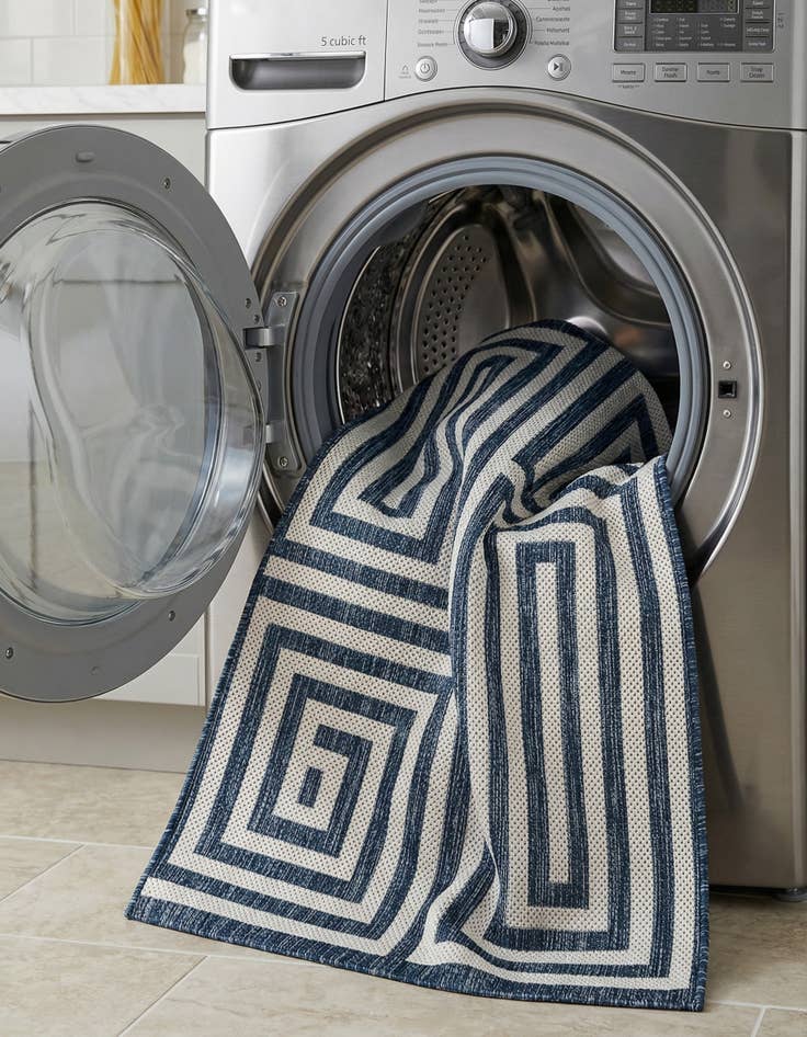 Detail image of 5' 3 x 8'  Washable Modern Indoor / Outdoor Rug