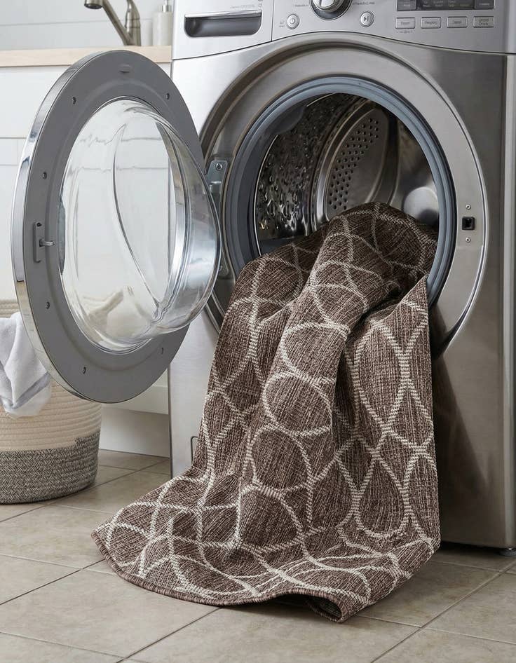 Detail image of 4' x 4'  Washable Trellis Indoor / Outdoor Round Rug