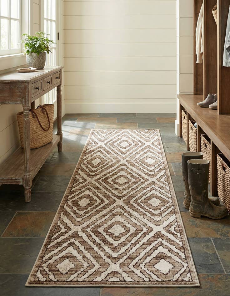 Detail image of 2' x 6' Hermitage Runner Rug