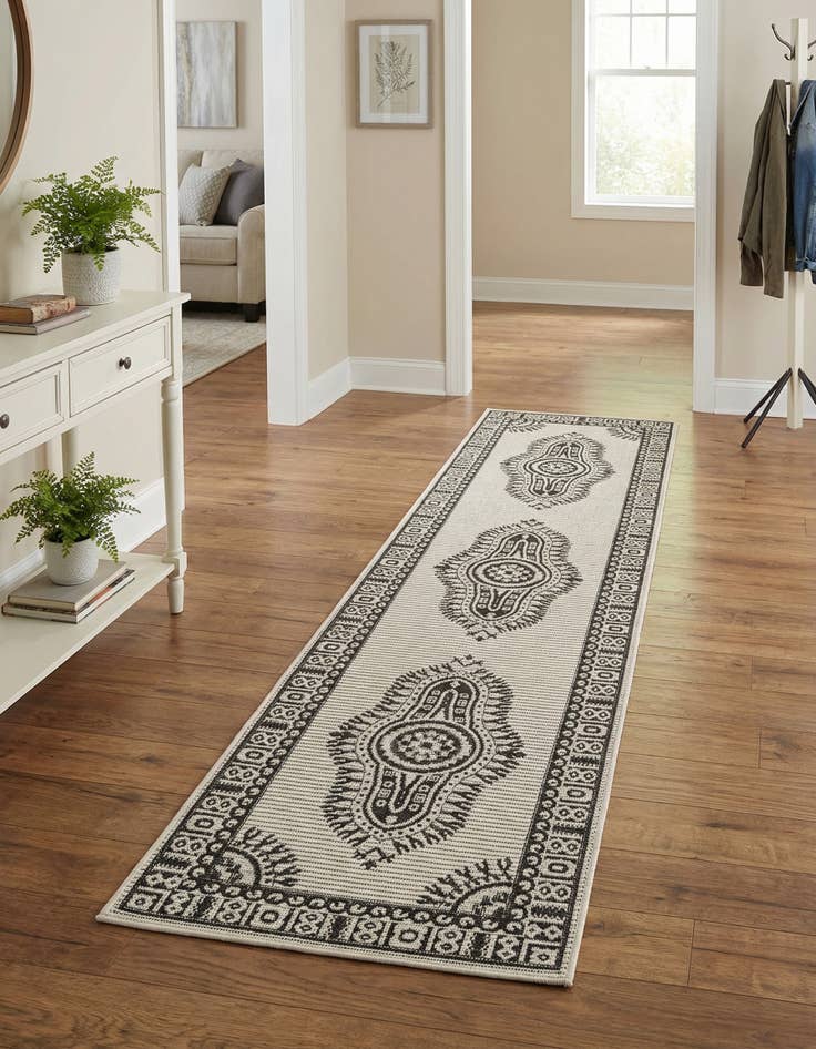 Detail image of 2' x 8'  Washable Traditional Indoor / Outdoor Runner Rug