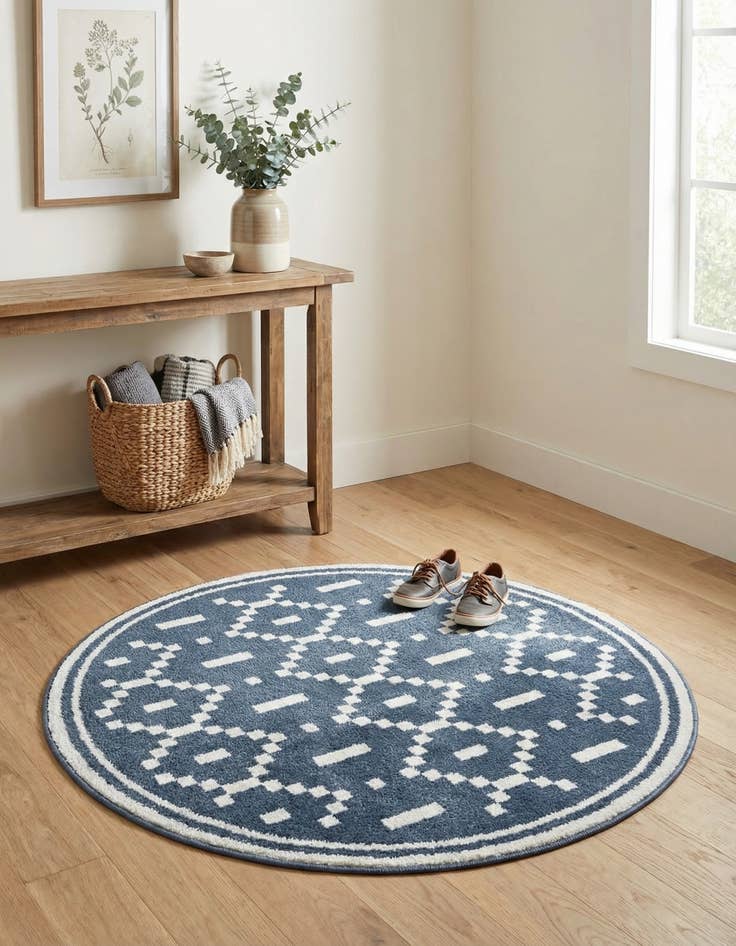 Detail image of 3' x 3' Oslo Round Rug