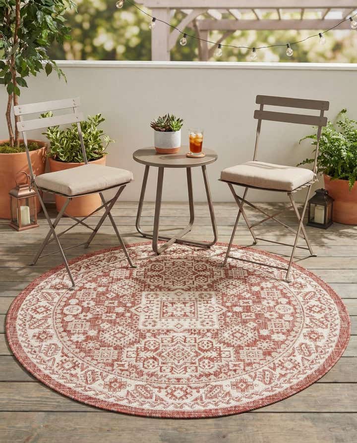 4' x 4' Easy-Clean Aztec Indoor / Outdoor Round Rug