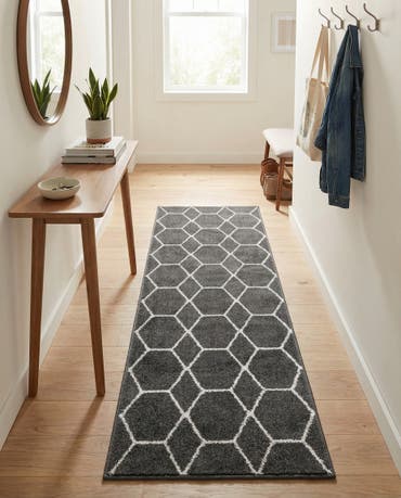  2' x 5' 3 Lattice Frieze Runner Rug