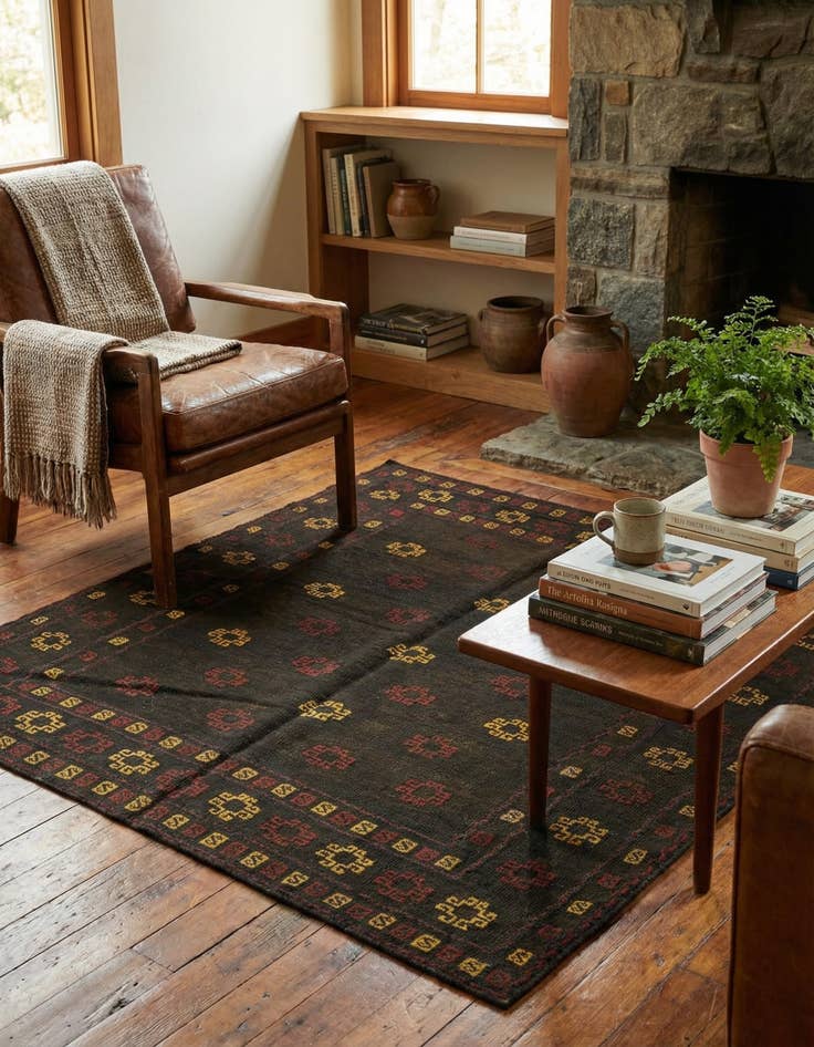 Detail image of 4' x 4' 3  Hand Knotted Sumak Wool Square Rug