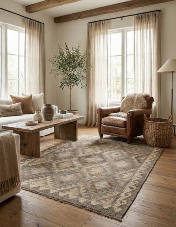 4' 3 x 5' 8 Hand Woven Kilim Maymana Wool Rug