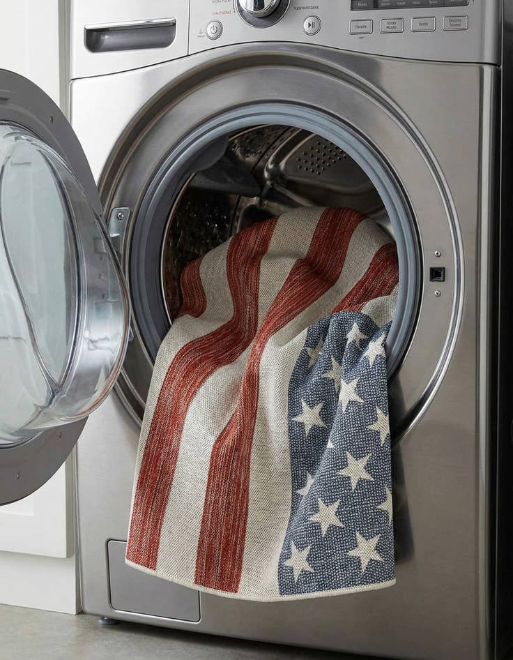 Detail image of 1' 4 x 1' 4  Washable Jill Zarin Indoor / Outdoor Sample Rug