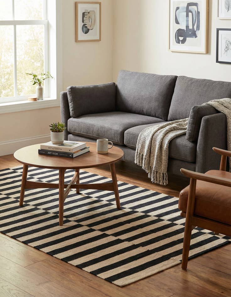 Detail image of 3' 6 x 6' 4  Hand Woven Kilim Modern Wool Rug