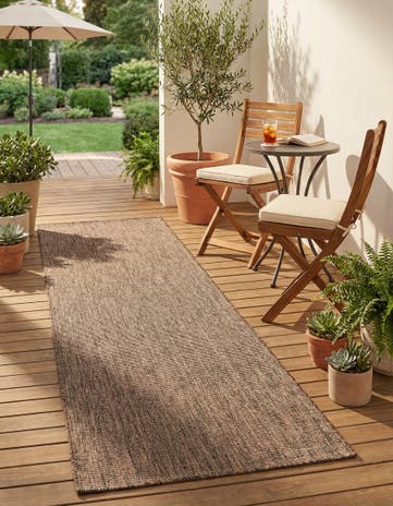2' 7 x 10' Easy-Clean Solid Indoor / Outdoor Runner Rug
