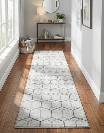 2' 7 x 13' Lattice Trellis Runner Rug
