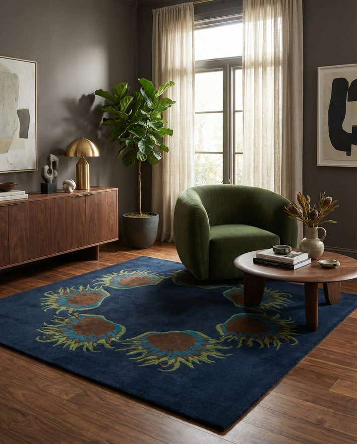 7' 6 x 7' 7 Luna Square Rug