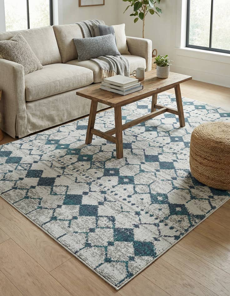 Detail image of 4' x 6'  Washable Trellis Indoor / Outdoor Rug