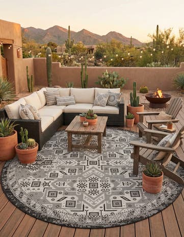 12' x 12' Easy-Clean Aztec Indoor / Outdoor Round Rug