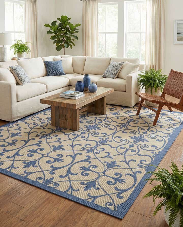 8' x 11' 4 Easy-Clean Botanical Indoor / Outdoor Rug