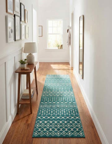 2' 7 x 10' Moroccan Trellis Runner Rug