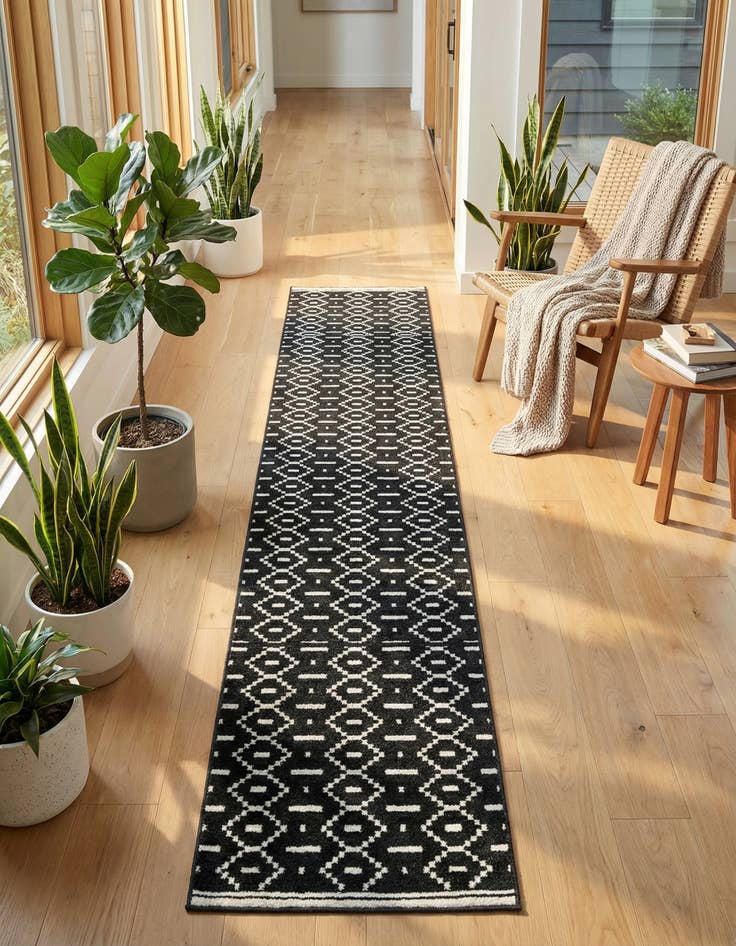 Detail image of 2' 7 x 12' Oslo Runner Rug