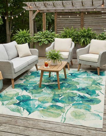 7' 10 x 10' Easy-Clean Botanical Indoor / Outdoor Rug