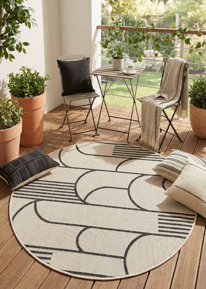 4' x 4' Easy-Clean Modern Indoor / Outdoor Round Rug