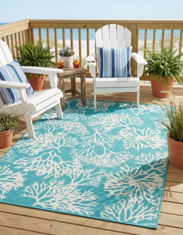 4' x 6' Easy-Clean Coastal Indoor / Outdoor Rug