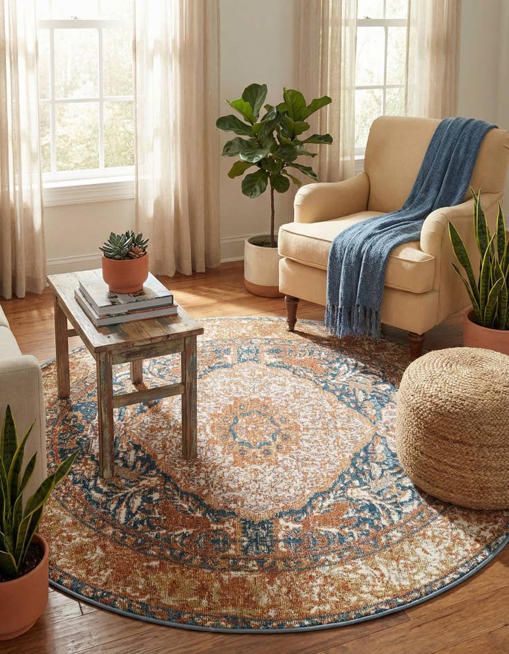 Detail image of  4' x 4'  Washable Traditional Indoor / Outdoor Round Rug