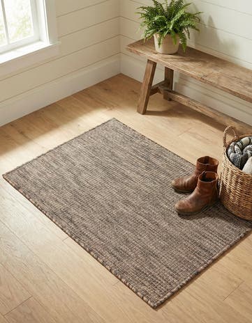 2' x 3' 1 Easy-Clean Solid Indoor / Outdoor Rug