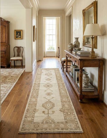 2' 9 x 10' Hand Knotted Oushak Rug