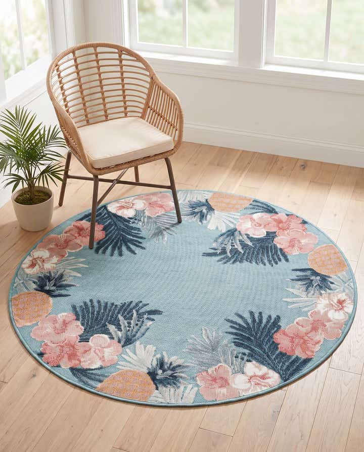 4' 5 x 4' 5 Easy-Clean Botanical Indoor / Outdoor Round Rug