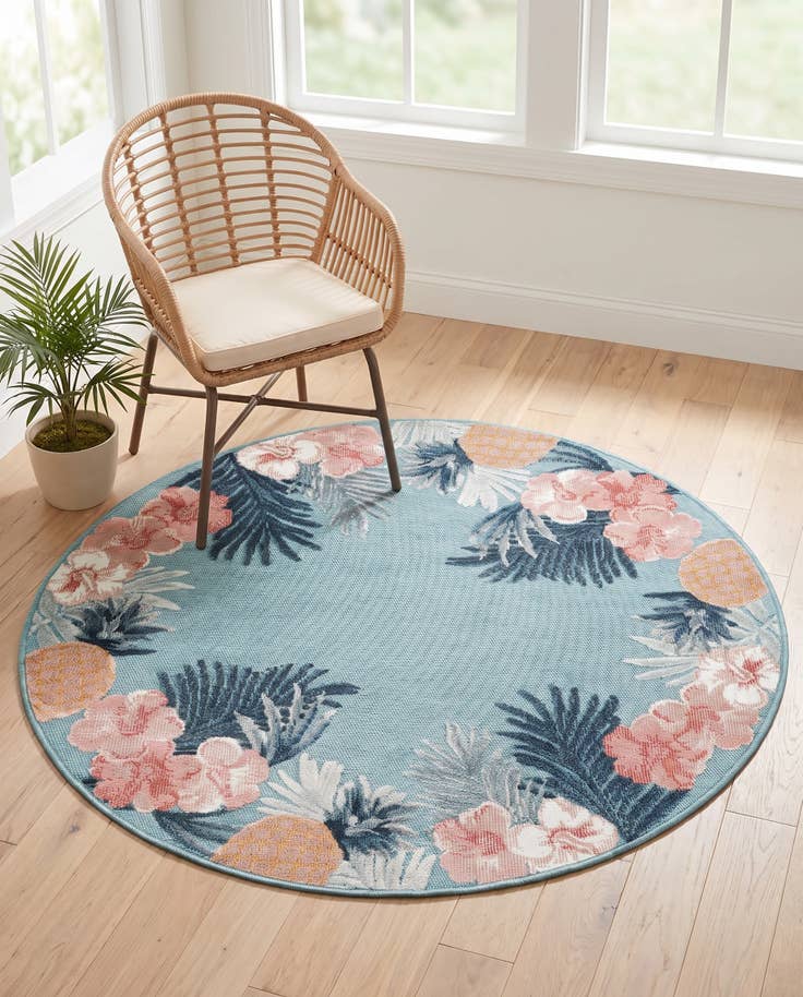 Detail image of 4' 5 x 4' 5 Easy-Clean Botanical Indoor / Outdoor Round Rug