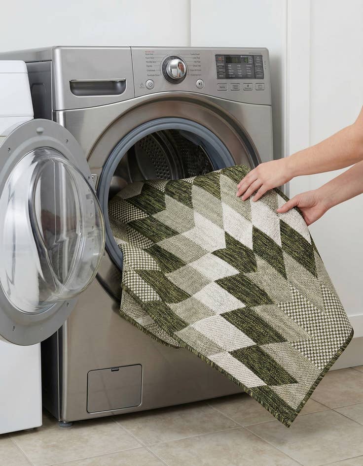 Detail image of  2' x 4'  Washable Modern Indoor / Outdoor Runner Rug