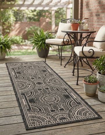 2' x 5' 3 Easy-Clean Traditional Indoor / Outdoor Runner Rug