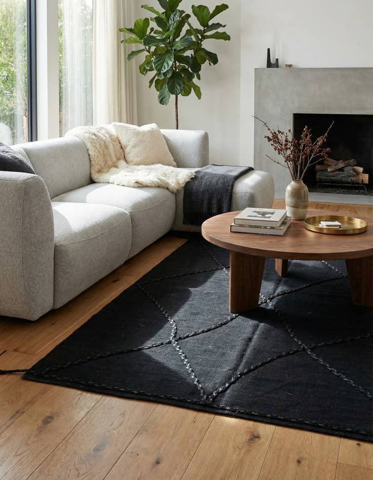 Detail image of 4' 2 x 6' 2  Hand Woven Kilim Modern Wool Rug