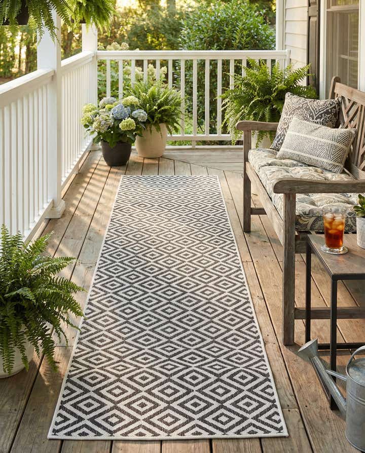 2' 7 x 12' Easy-Clean Jill Zarin Costa Rica Indoor / Outdoor Runner Rug