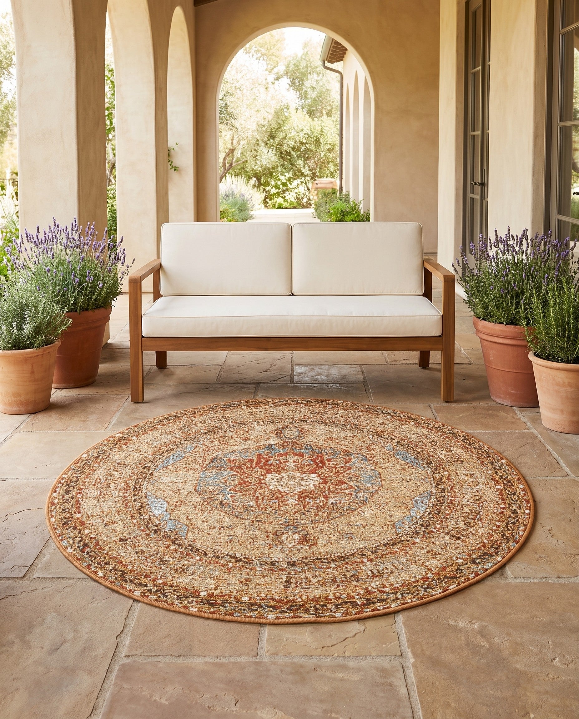 4' x 4' Easy-Clean Traditional Indoor / Outdoor Round Rug
