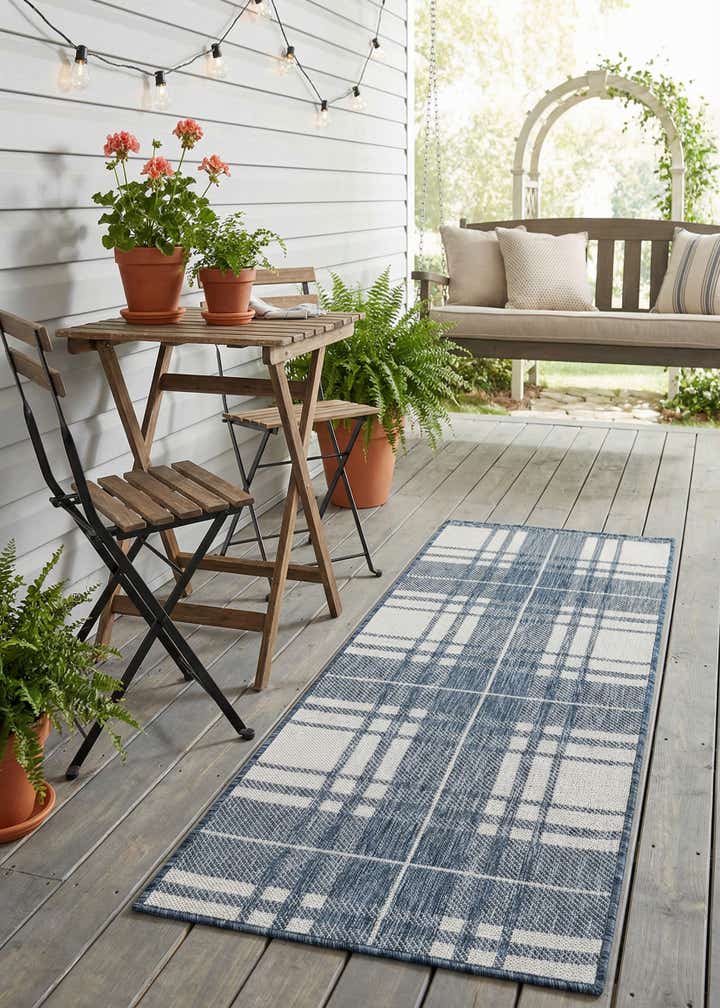 2' x 5' 3 Easy-Clean Checkered Indoor / Outdoor Runner Rug