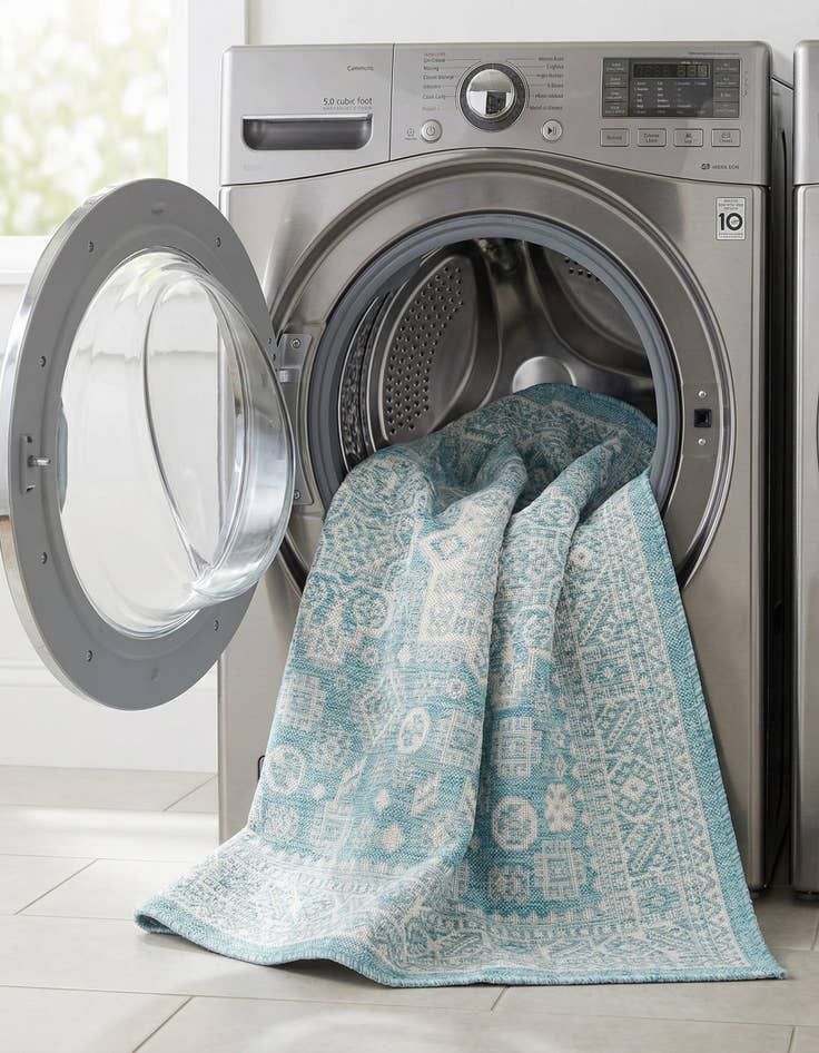 Detail image of 5' 3 x 5' 3  Washable Aztec Indoor / Outdoor Square Rug