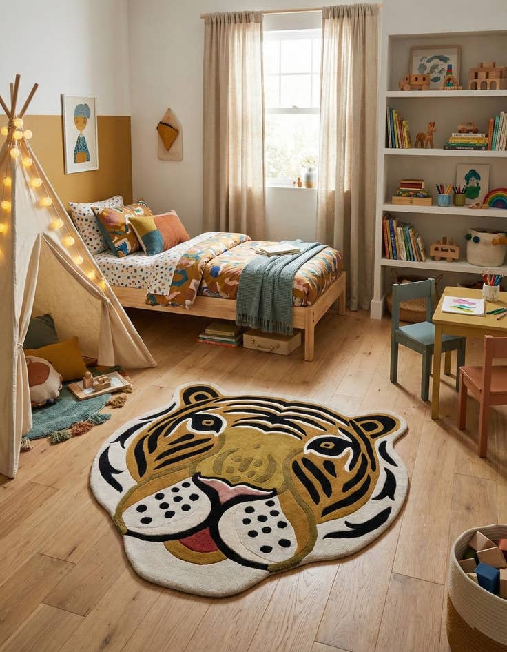 Detail image of 5' 1 x 5' 1 Playtime Kids Wool Freeform Rug