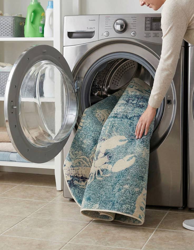 Detail image of 6' 1 x 6' 1  Washable Capri Round Rug