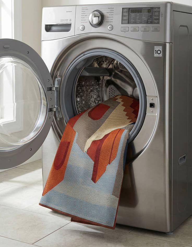 Detail image of  2' x 3'  Washable Modern Indoor / Outdoor Rug