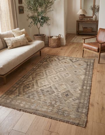 4' x 6' Hand Woven Kilim Maymana Wool Rug