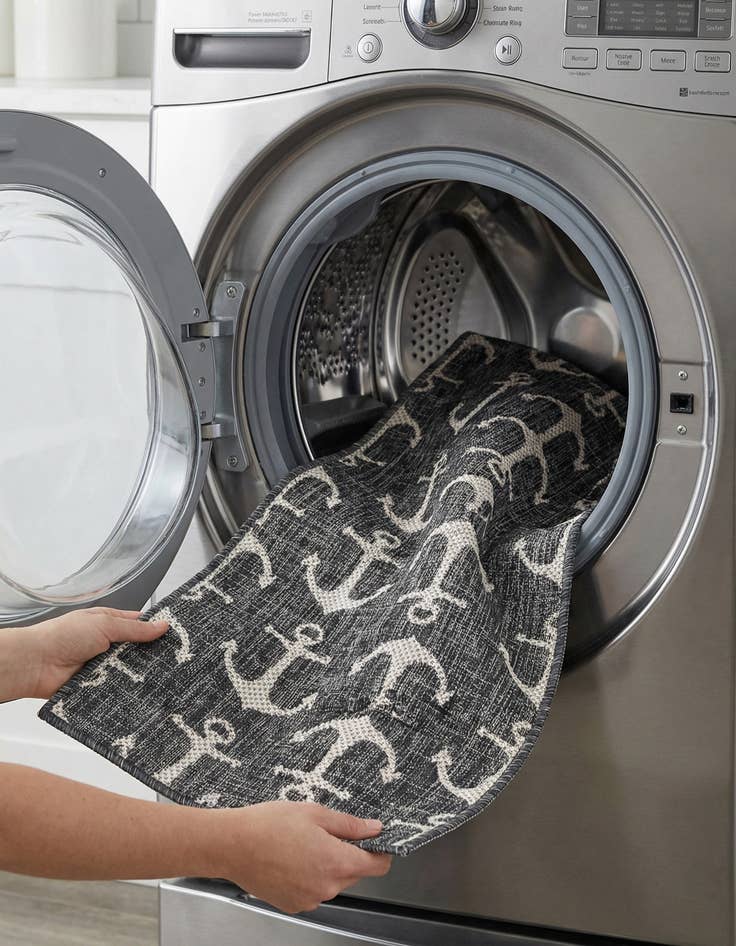 Detail image of 2' x 8'  Washable Coastal Indoor / Outdoor Runner Rug