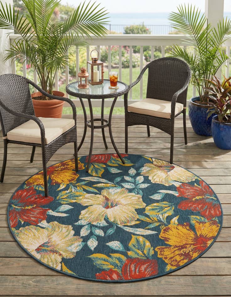 Detail image of 5' 3 x 5' 3  Washable Coastal Indoor / Outdoor Round Rug