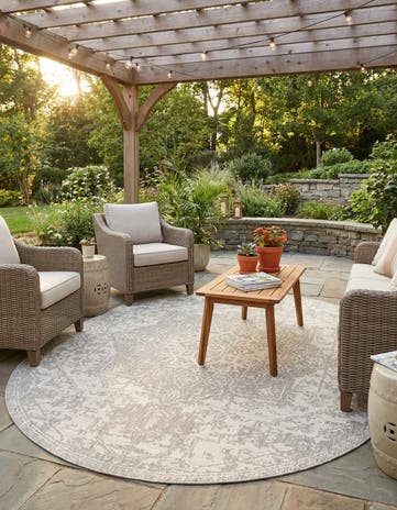 7' 10 x 10' Easy-Clean Jill Zarin Dubai Indoor / Outdoor Oval Rug