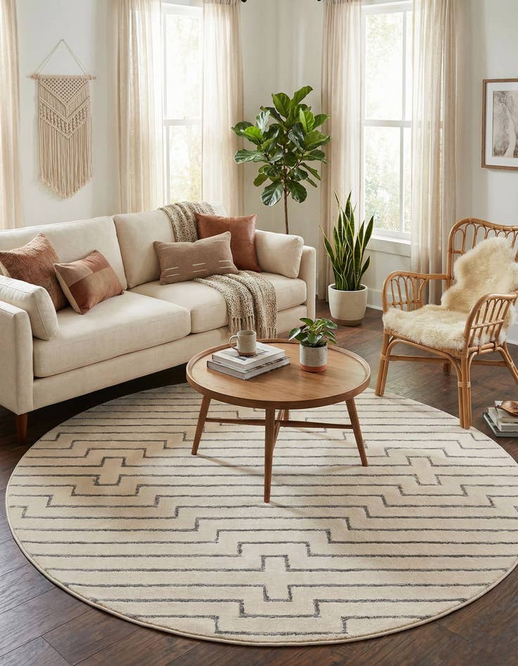 Detail image of 6' x 6' Vogue Geo Round Rug