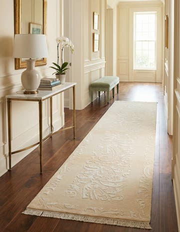 2' 7 x 10' Darya Runner Rug