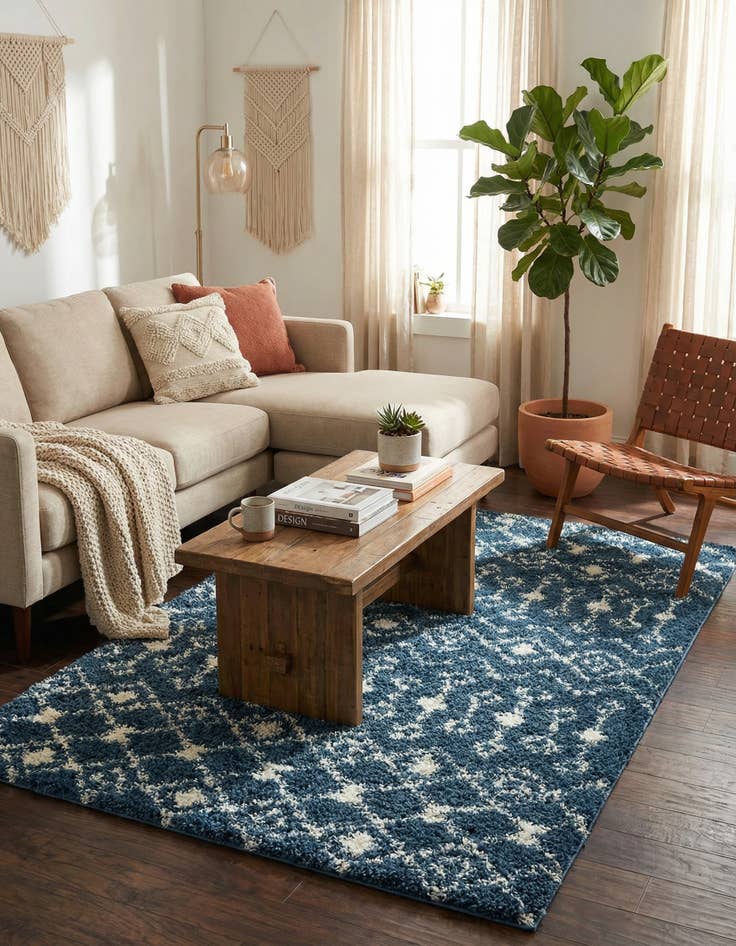 Detail image of 7' x 10' Moroccan Trellis Shag Rug