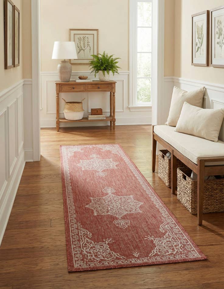 Detail image of  2' 7 x 10'  Washable Traditional Indoor / Outdoor Runner Rug