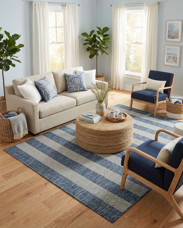 5' 3 x 7' Easy-Clean Striped Indoor / Outdoor Rug