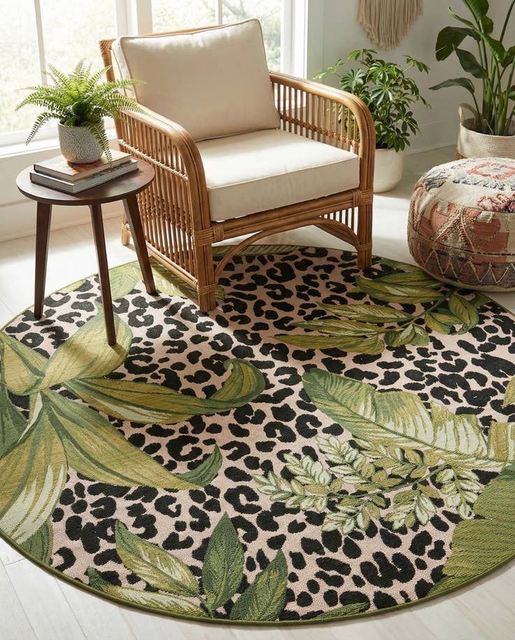 Detail image of 5' x 5' Easy-Clean Botanical Indoor / Outdoor Round Rug