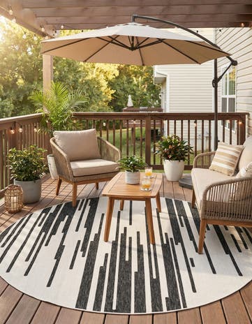 10' x 10' Easy-Clean Modern Indoor / Outdoor Round Rug